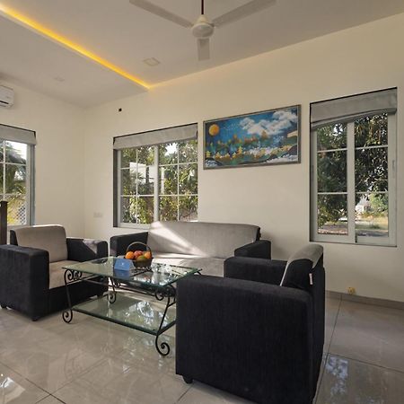 Saffronstays Serene Retreat, Alibaug アリバグ エクステリア 写真