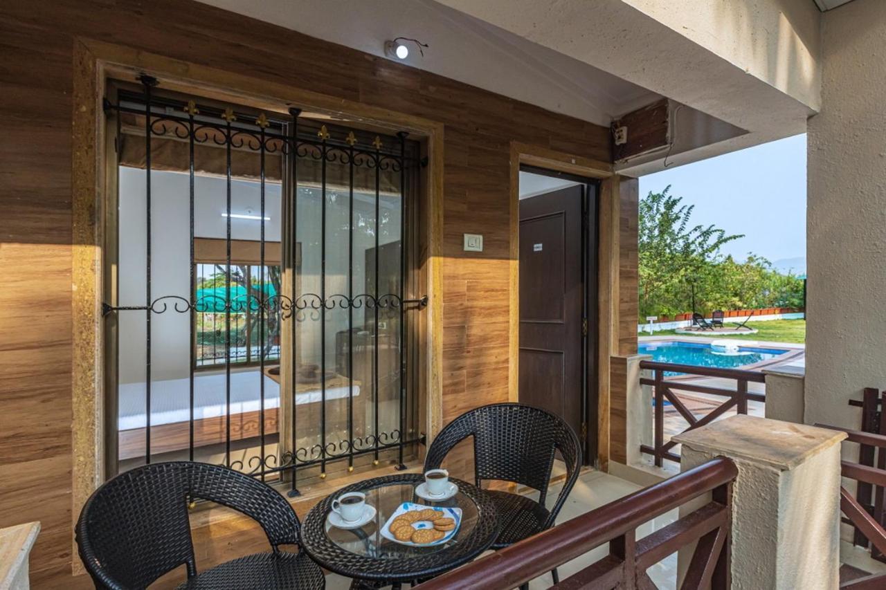 Saffronstays Serene Retreat, Alibaug アリバグ エクステリア 写真