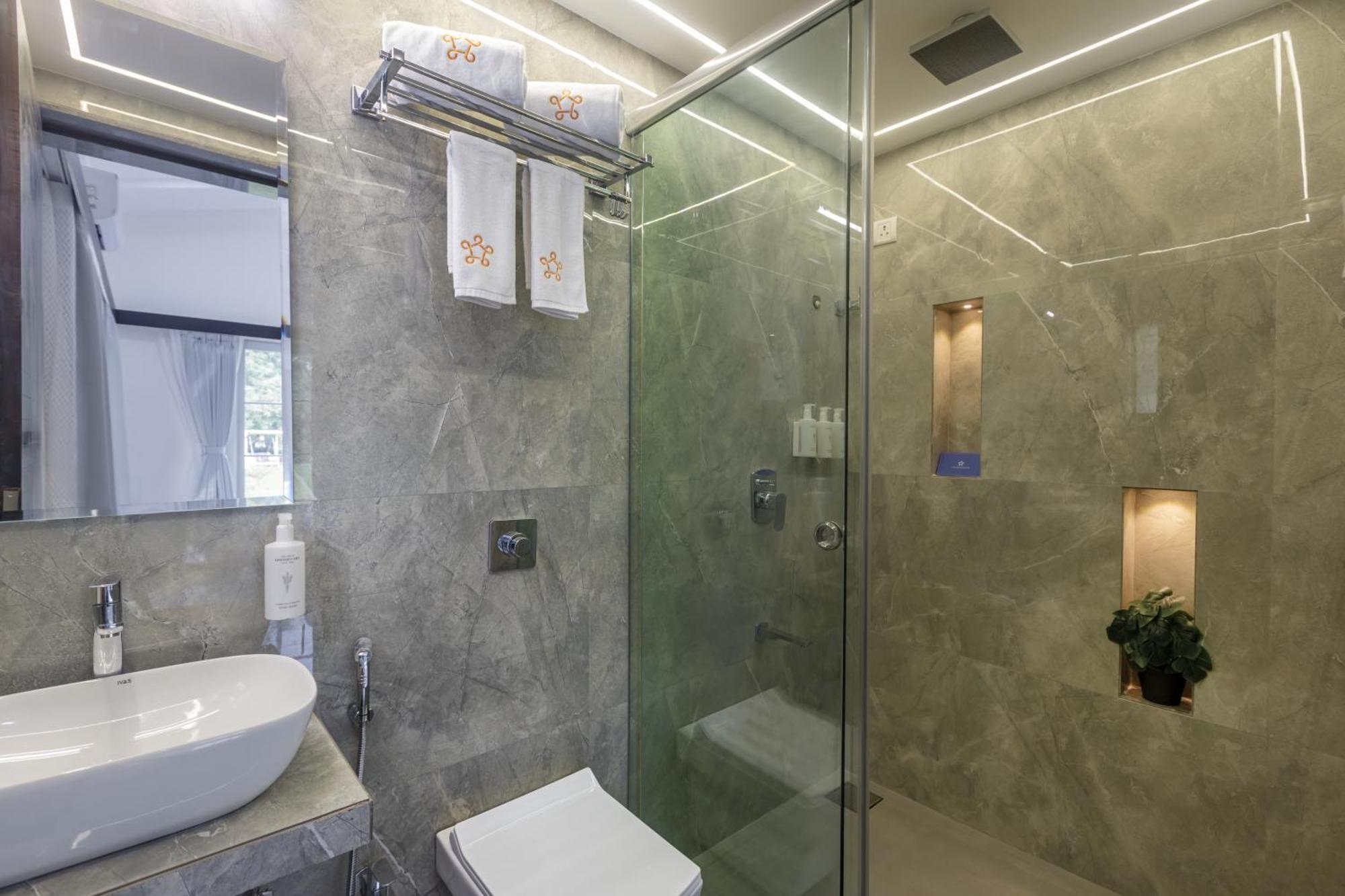 Saffronstays Serene Retreat, Alibaug アリバグ エクステリア 写真